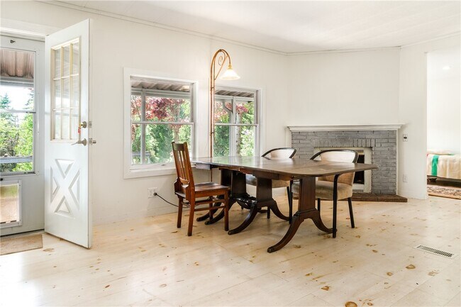Building Photo - 3979 NY-5