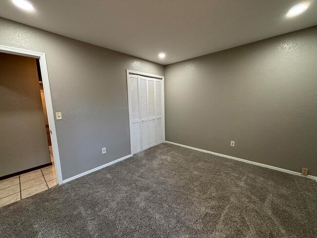 Building Photo - 1302 Briar Creek Rd