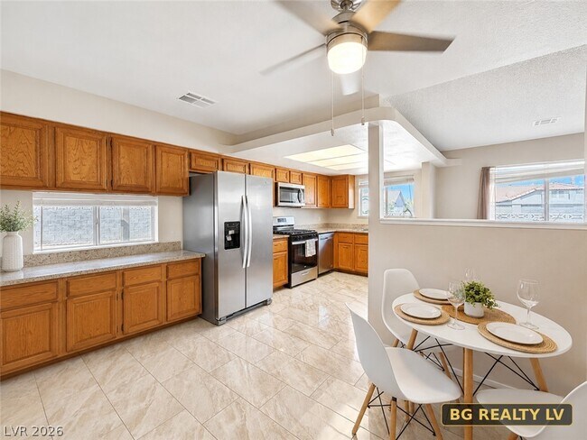 Building Photo - 6600 Light Breeze Dr