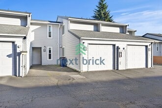 Building Photo - Charming 1.5-Bedroom Unit in Convenient Burien Location