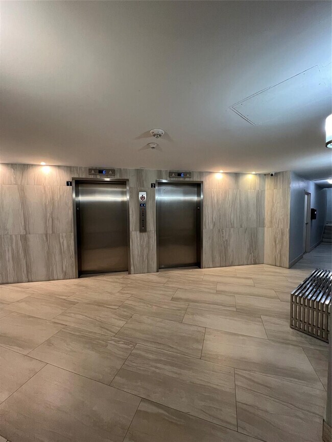 Building Photo - 1200 Hibiscus Ave