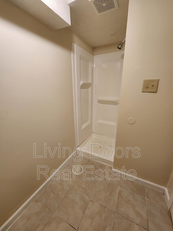 Building Photo - 1505 David Dr