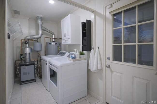 Building Photo - 18 Strathmore Village Dr