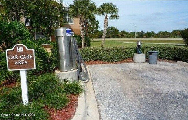 Building Photo - 1780 Rocky Wood Cir