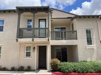 Building Photo - 696 Mustang St
