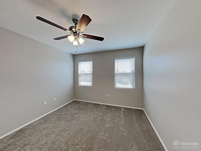 Building Photo - 5165 E Sharbel Rd