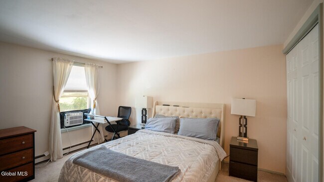 Building Photo - 64 Meadow Rue Pl