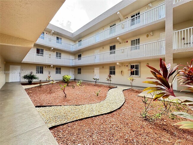 Building Photo - 6175 NW 186th St