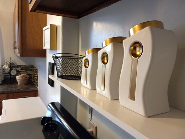 Building Photo - 2 W Pacific St