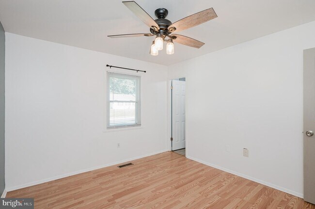 Building Photo - 630 Sequoia Dr