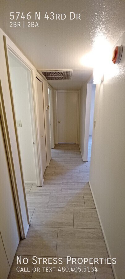 Building Photo - 5746 N 43rd Dr