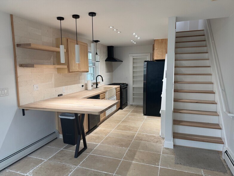 Building Photo - 19-21 Kentville Terrace