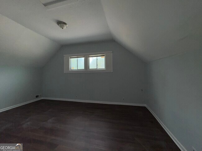 Building Photo - 1462 Lucile Ave SW