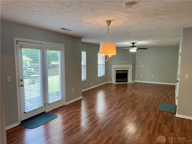 Building Photo - 5251 Mallet Club Dr