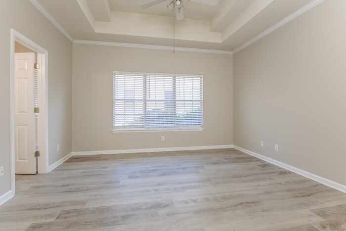 Building Photo - 119 Round Table Ln