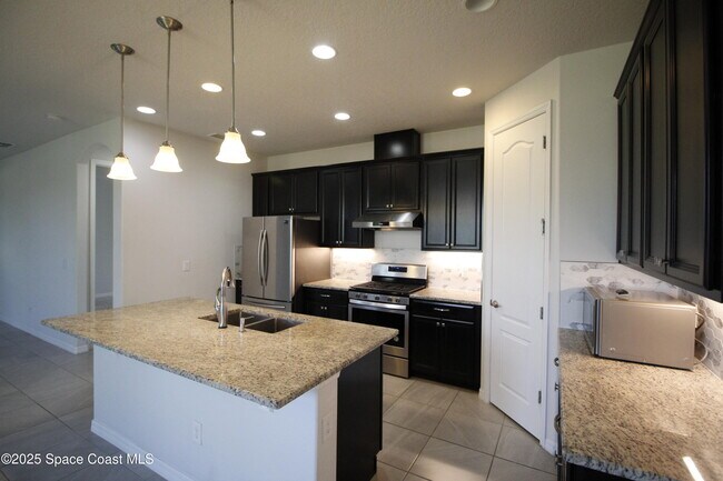Building Photo - 3039 Burghley Park Way