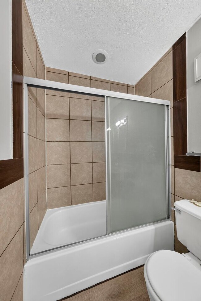 Building Photo - 7473 Hazelcrest Dr