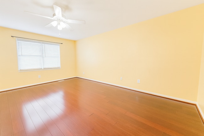 Building Photo - CONVENIENT TO FORT BELVOIR - LORTON TOWNHOUSE
