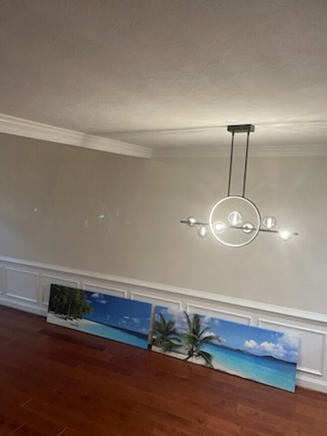Building Photo - GORGEOUS EXECUTIVE TOWNHOME IN GATED COMMU...