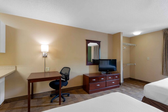 Building Photo - Furnished Studio-Atlanta - Perimeter - Cre...