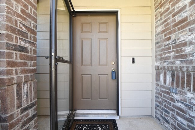 Building Photo - 21134 Normand Meadows Ln