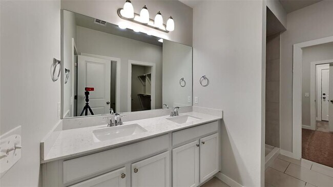 Building Photo - 17980 Lantana Loop