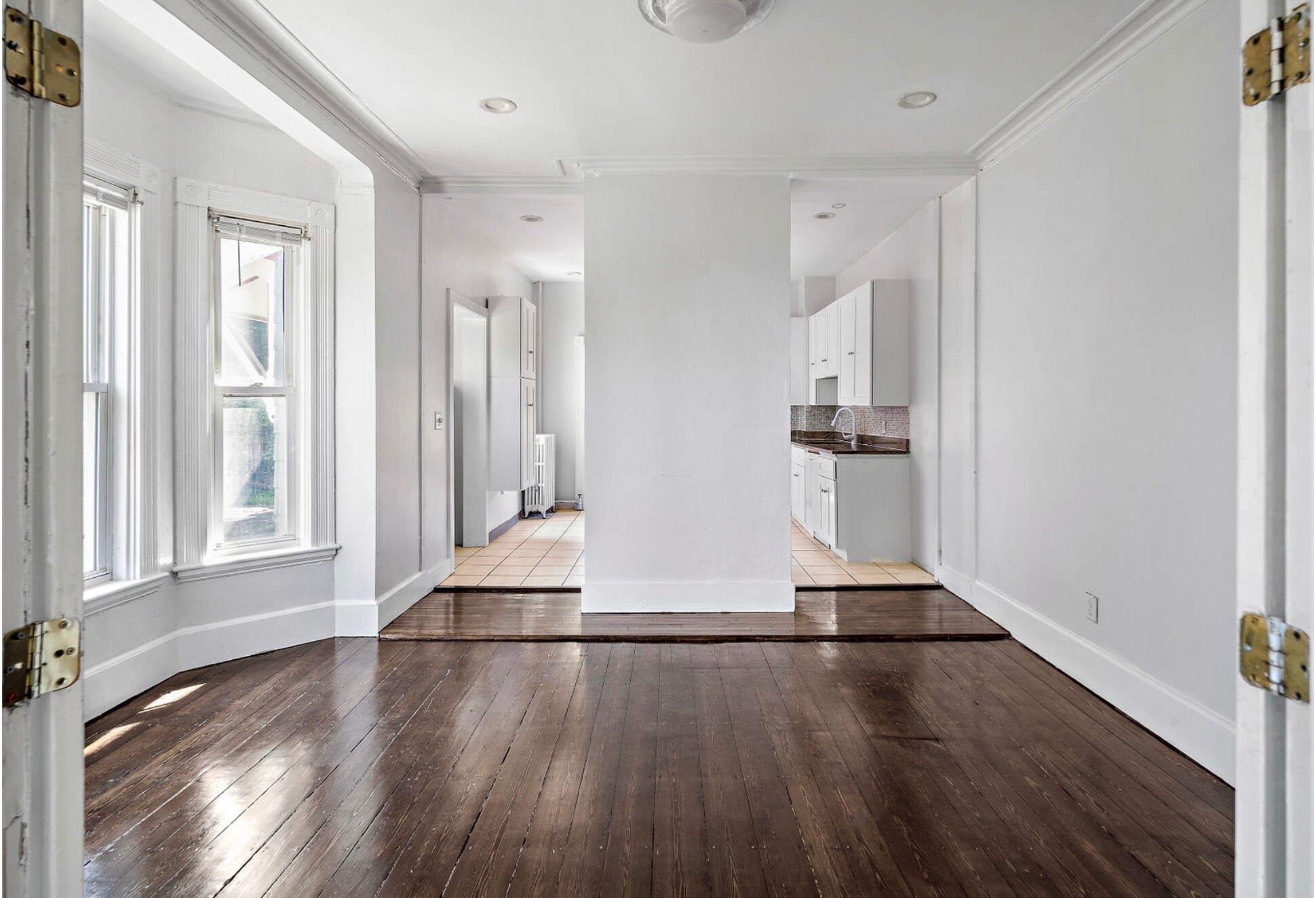 Building Photo - 16 Mayfair St