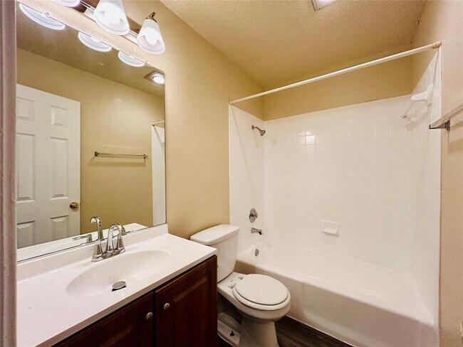 Building Photo - 9219 Kempler Dr