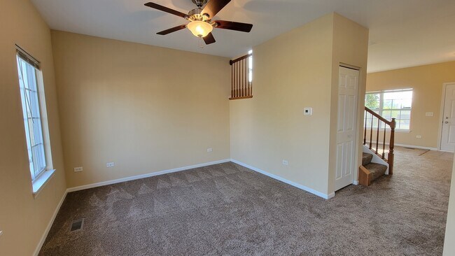 Building Photo - 1426 Dahlgren Ln