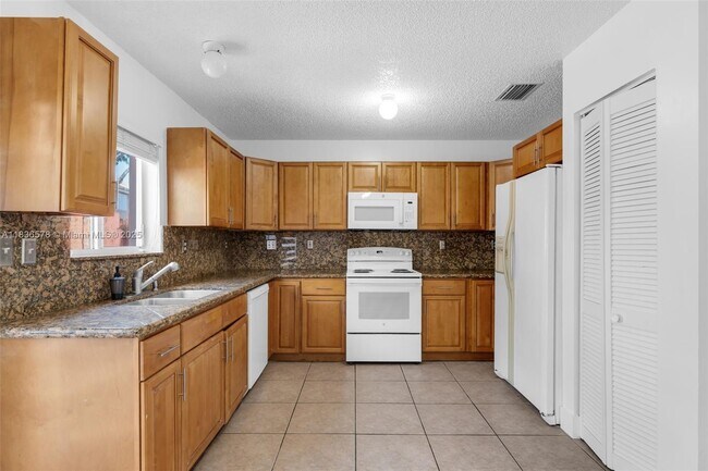 Building Photo - 14155 SW 179th Terrace