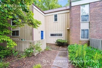 Building Photo - 11382 Links Dr