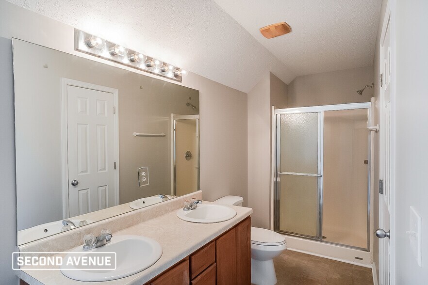 Building Photo - 6850 John Clark Dr