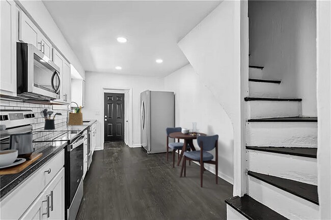 Building Photo - 4923 Butler St