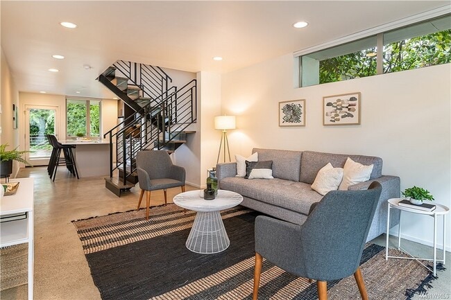 Building Photo - 5201 Phinney Ave N