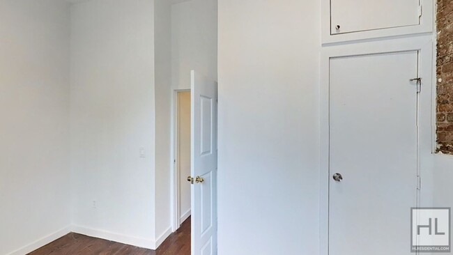 Building Photo - Spacious Bed-Stuy 3-Bed 1-Bath