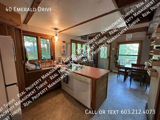 Building Photo - 40 Emerald Dr