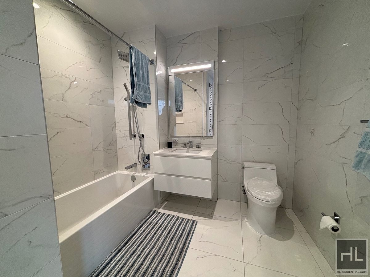 Building Photo - East 44th Street