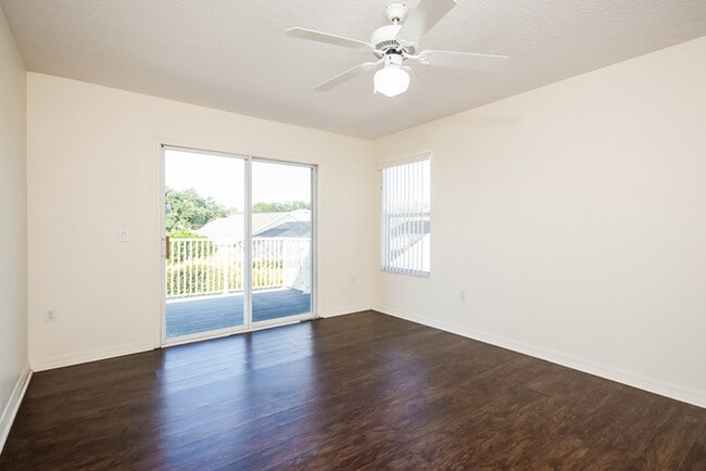 Building Photo - 102 Kildrummy Dr