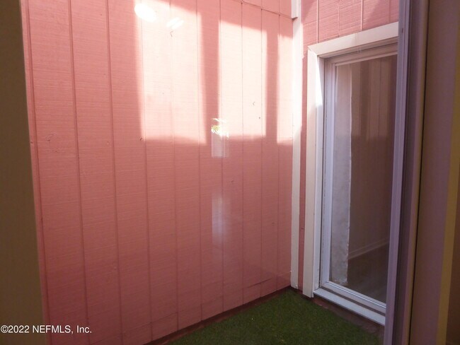 Building Photo - 14317 Coral Reef Dr S