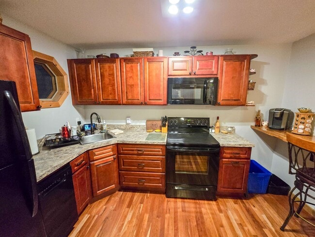 Building Photo - 145 Knight Ln