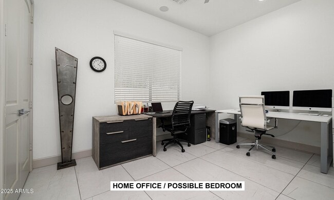 Building Photo - 1705 W Parnell Dr