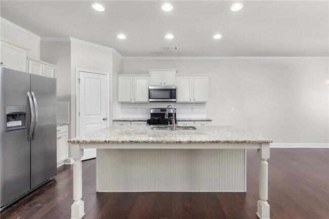 Building Photo - 1925 Wheylon Dr