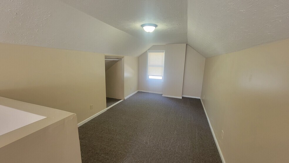 Building Photo - 1450 Newton St