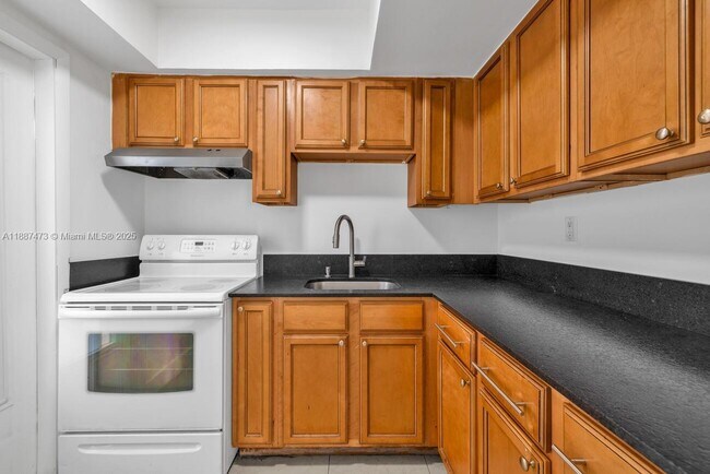 Building Photo - 501 NE 82nd Terrace