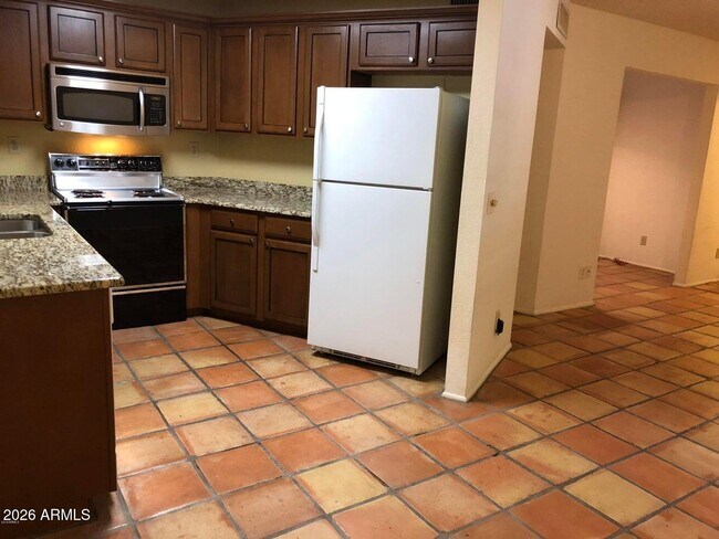 Building Photo - 8625 E Belleview Pl