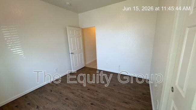 Building Photo - 1319 S Crowe St