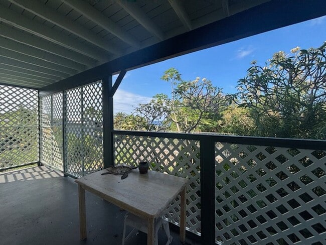 Building Photo - 75-177 Kalani St