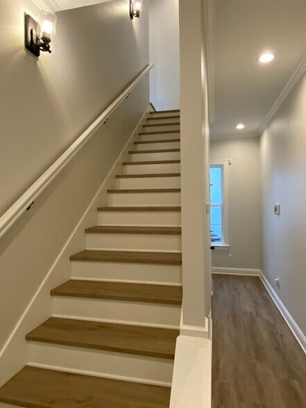 Under Stair Storage - 1946 Chestnut Pk Ln