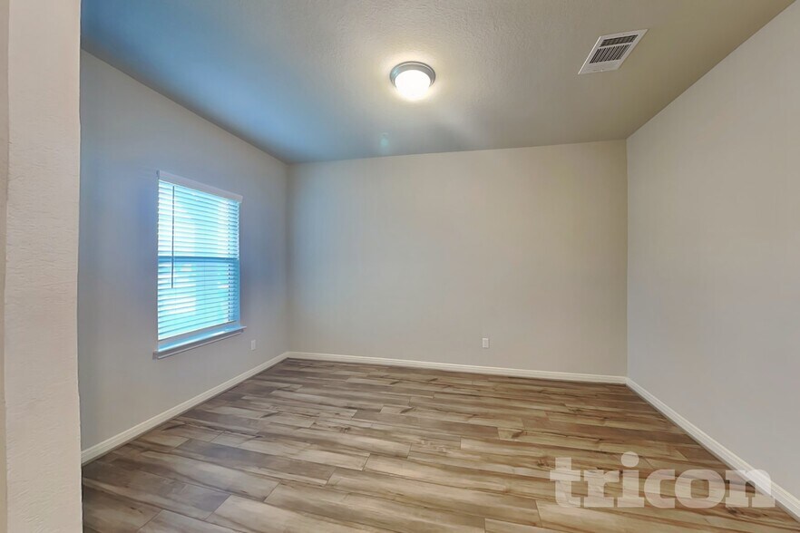 Building Photo - 5806 Nyla Wy