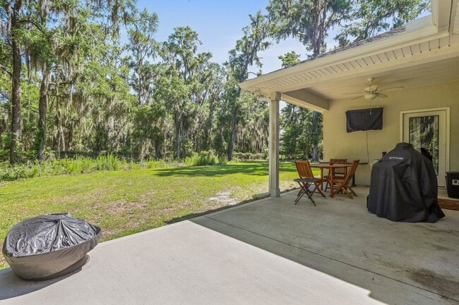 Building Photo - 3 Bedrooms, 2.5 Baths, and Endless Coastal Charm in Townsend, GA